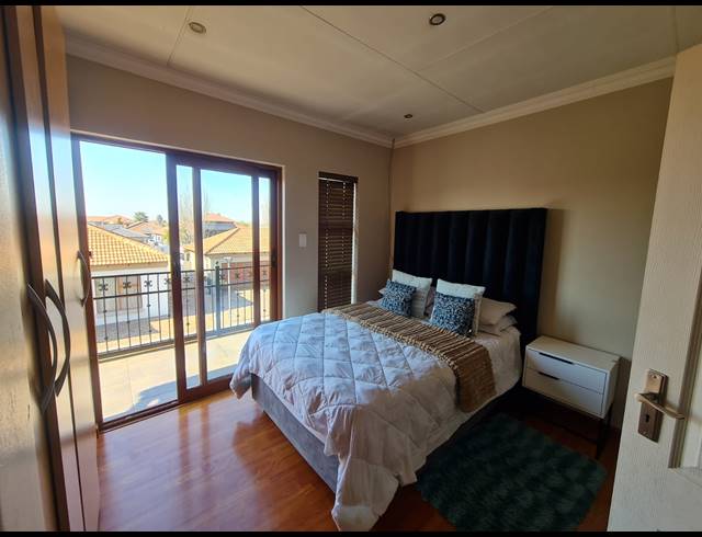 3 BEDROOM HOUSE FOR SALE IN VANDERBIJLPARK SE 8